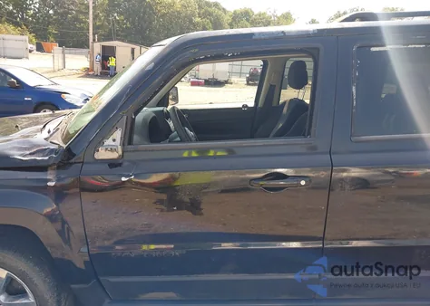 2015 Jeep Patriot Sport из США, поврежденный, VIN 1C4NJPBA6FD329000